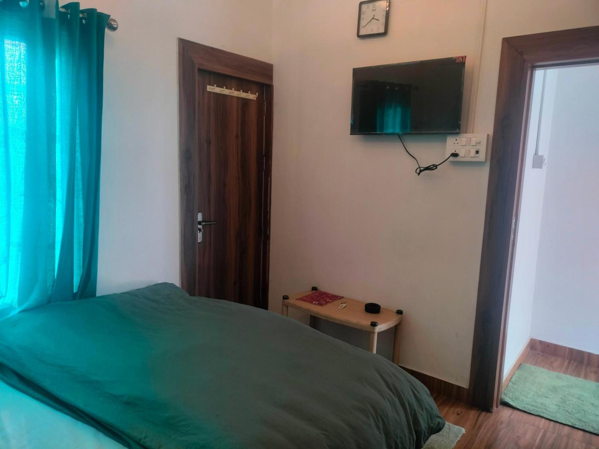 Kishan Home Stay Mathura Buitenkant foto