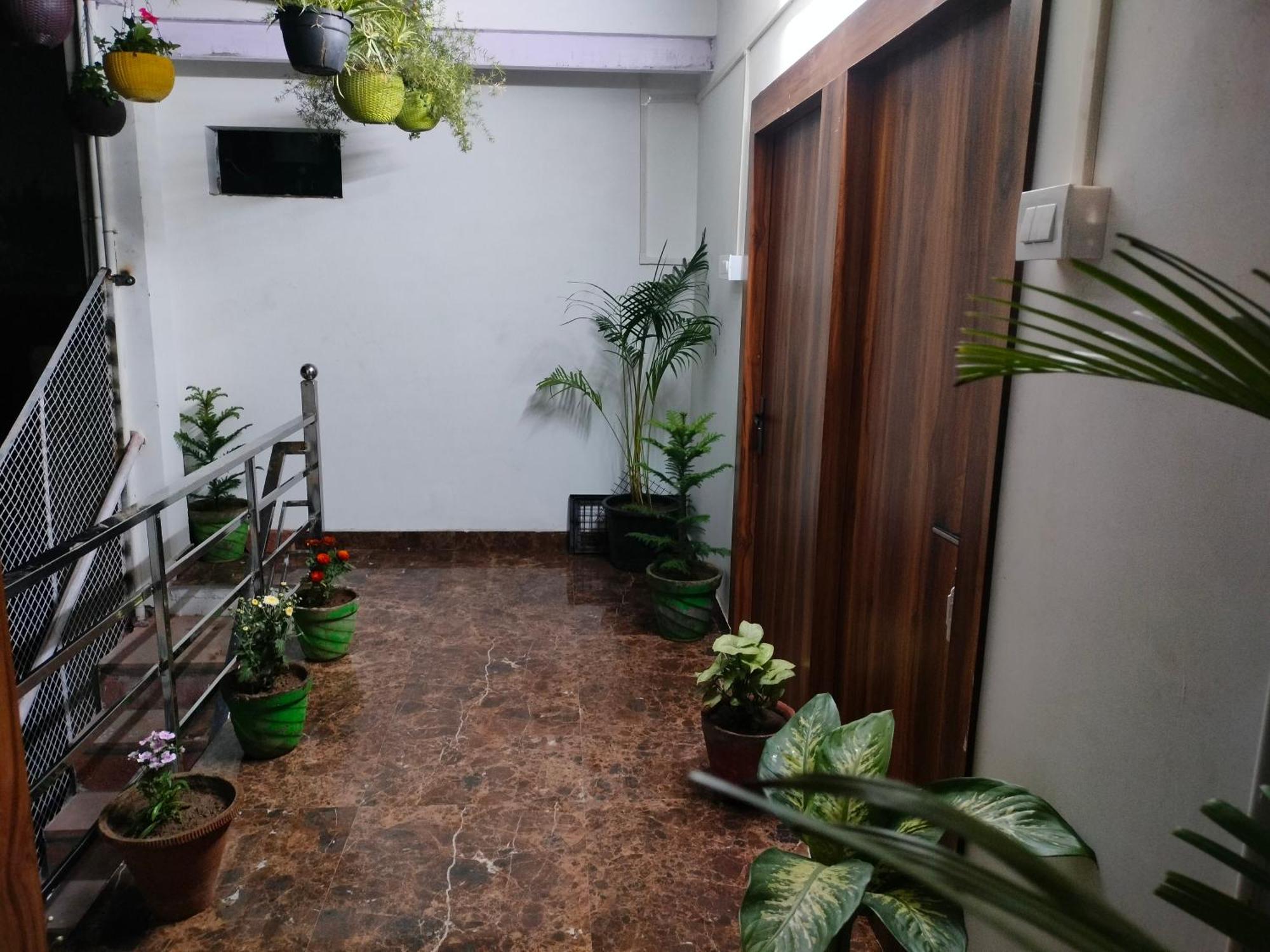 Kishan Home Stay Mathura Buitenkant foto